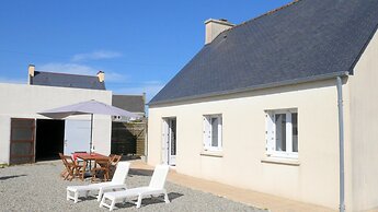 Beach Holiday Home in Guisseny