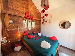 SANTA LOVA HOSTEL