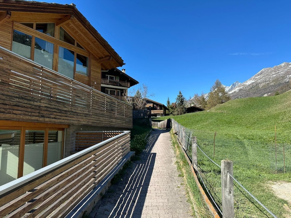 Apartment Dufour in Haus Brigitte