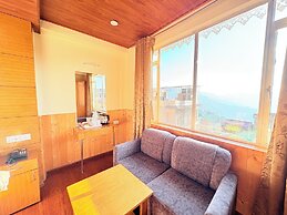 Near Mall Rd Hotel Himalayan Retreat
