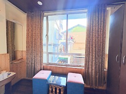 Near Mall Rd Hotel Himalayan Retreat
