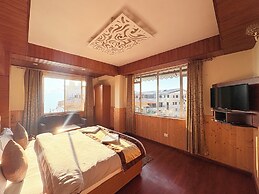 Near Mall Rd Hotel Himalayan Retreat