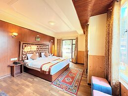 Near Mall Rd Hotel Himalayan Retreat