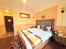 Near Mall Rd Hotel Himalayan Retreat