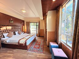 Near Mall Rd Hotel Himalayan Retreat