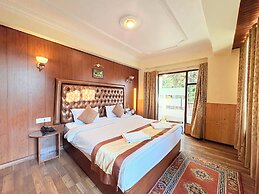 Near Mall Rd Hotel Himalayan Retreat