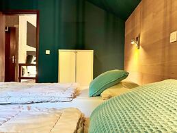 Cozy Durbuy Chalet With Fireplace