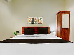 Deluxeshree Maruthi Inn TR Residency