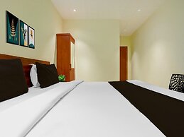Deluxeshree Maruthi Inn TR Residency