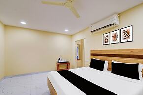 Deluxeshanthaa Residency