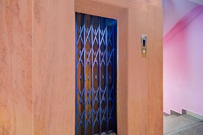 Deluxeshanthaa Residency