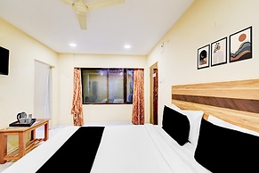 Deluxeshanthaa Residency