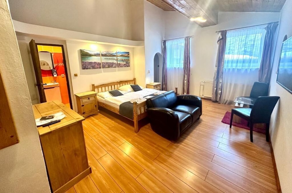 Hotel Lesana