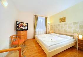 Hotel Lesana
