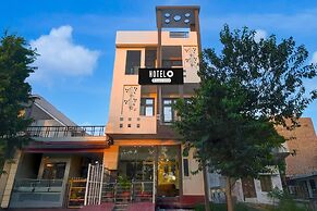 Deluxeaishwarya Inn