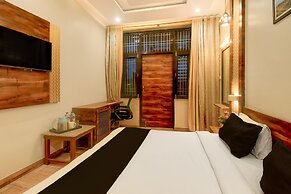 Deluxeaishwarya Inn