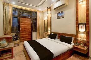 Deluxeaishwarya Inn