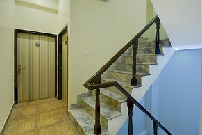 Deluxeaishwarya Inn