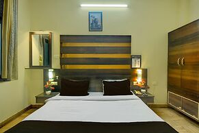 Deluxeaishwarya Inn