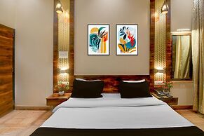 Deluxeaishwarya Inn