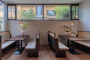 Aofeng Tangquan Secluded Villa