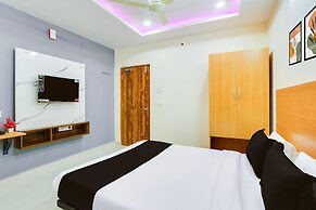 Deluxesri Balaji Luxury Rooms