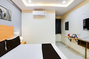 Deluxesri Balaji Luxury Rooms