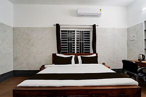 Deluxe Townhouse M K Elegance Inn