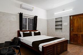 Deluxe Townhouse M K Elegance Inn