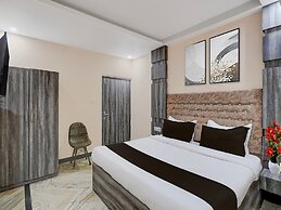 Deluxeamba Palace
