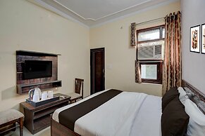 Deluxehotel Kartik Inn