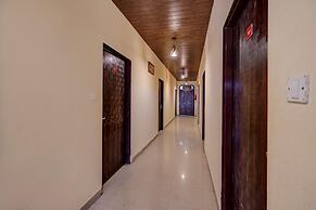 Deluxehotel Kartik Inn