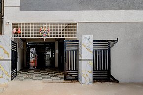 Deluxegn Luxury Suits