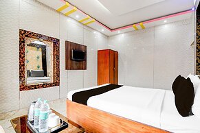 Deluxe Rupashi Restaurant And Guest House