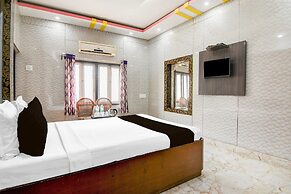 Deluxe Rupashi Restaurant And Guest House