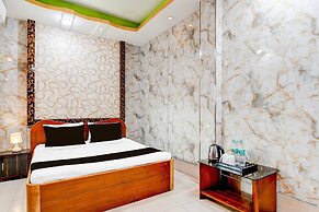 Deluxe Rupashi Restaurant And Guest House
