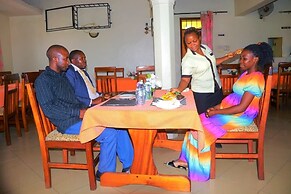 Uhuru 50 hotel kasese