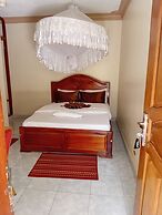 Uhuru 50 hotel kasese