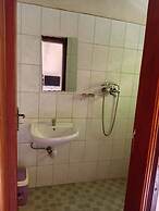 Uhuru 50 hotel kasese