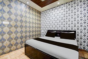 Deluxehotel Mayur Residency