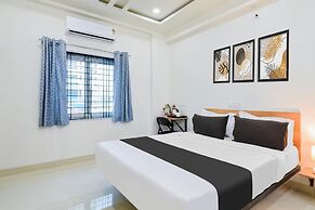 Deluxe Aarian Tej Nilayam