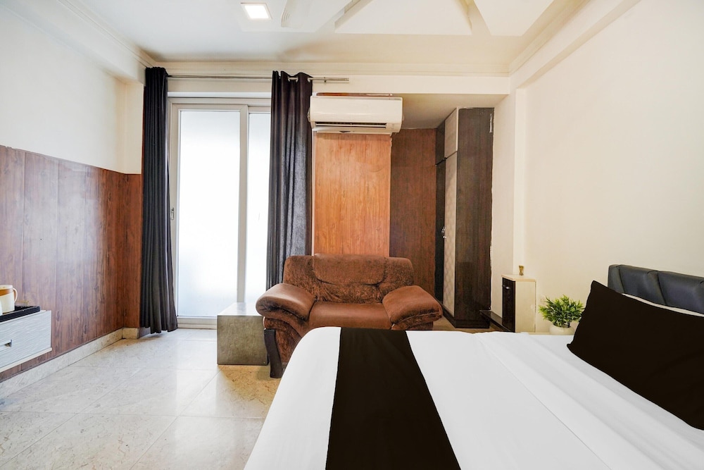 Classic With Balconyhotel The Nest