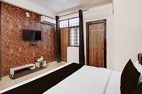 Classic With Balconyhotel The Nest