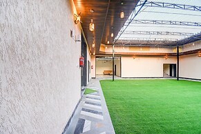 Deluxekhandaka Villa