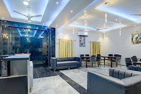 Deluxekhandaka Villa