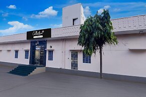 Deluxekhandaka Villa