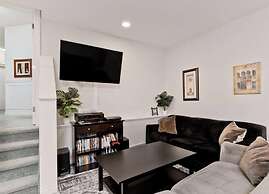 Arbour Crest by Grenadier Luxury suites