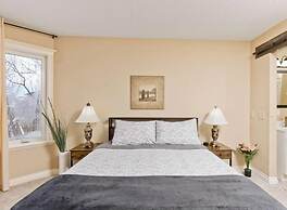 Arbour Crest by Grenadier Luxury suites