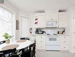 Arbour Crest by Grenadier Luxury suites