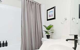 Arbour Crest by Grenadier Luxury suites